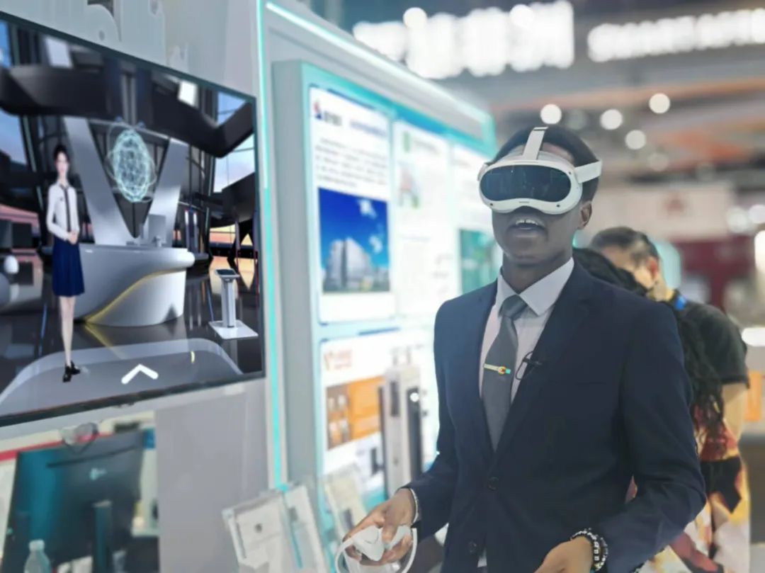 jiuyou.com软件亮相第三届数贸会 共绘“数智交融”新图景